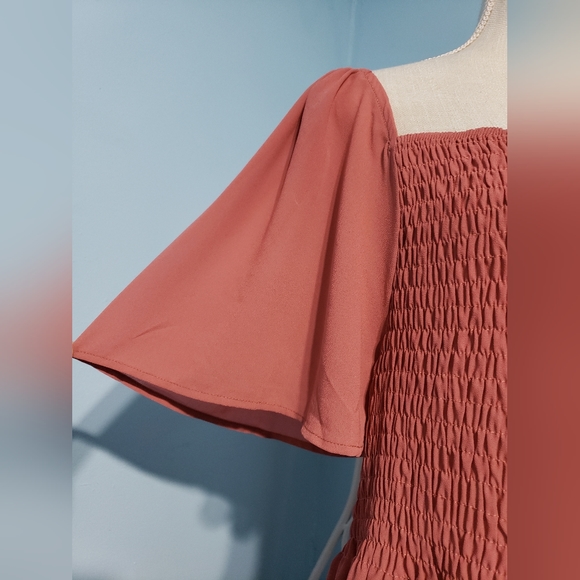 Off the shoulder Blouse - Picture 4 of 13